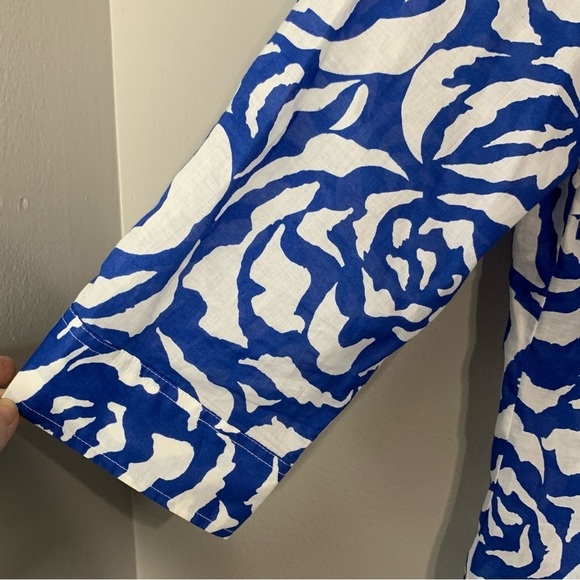 Peck & Peck Weekend blue and white floral button down 3/4 sleeve. Size 16 - Picture 5 of 8